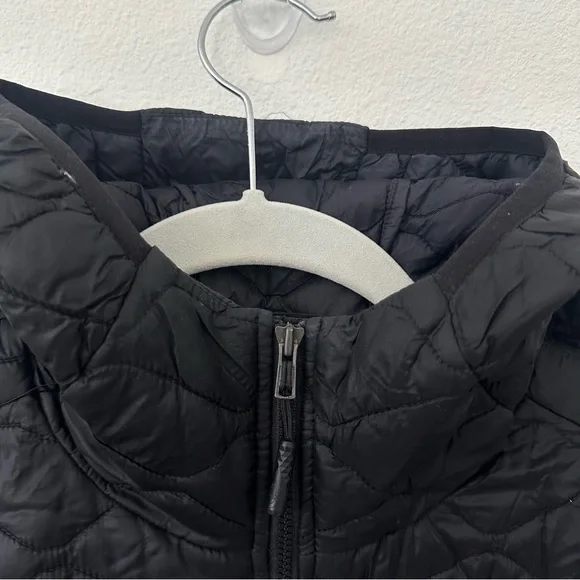 The North Face Thermoball Jacket - Picture 3 of 14
